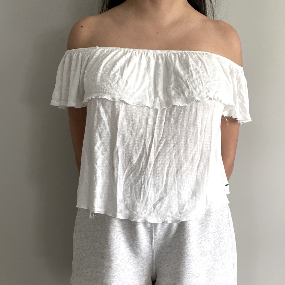 Size: PS/S. Never-worn